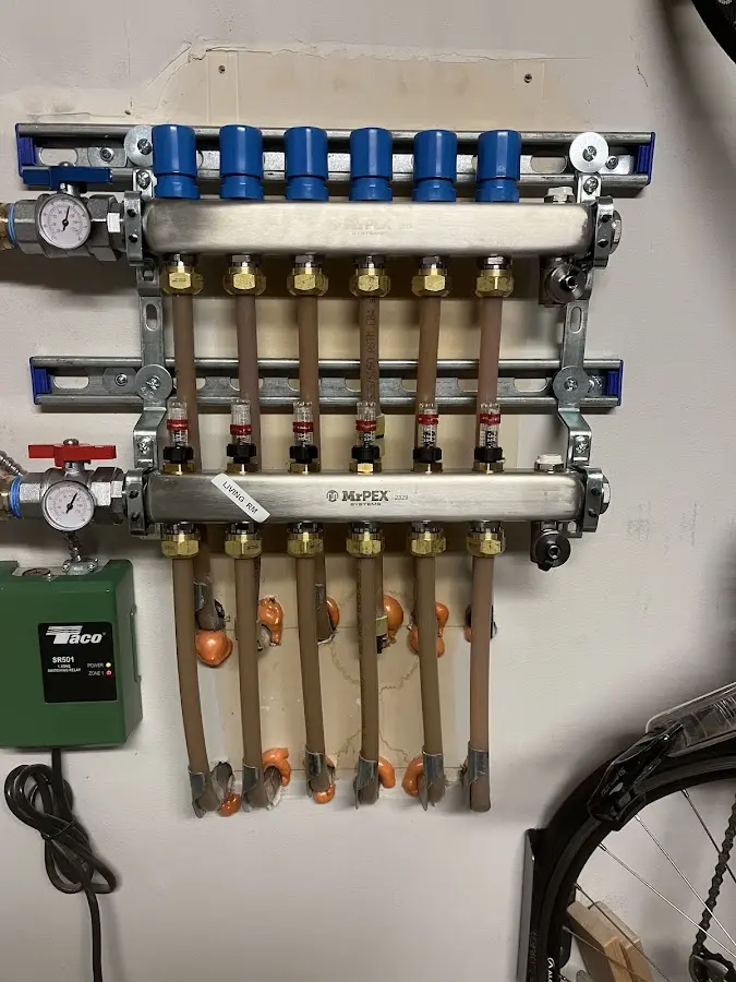 Plumber performing Leak Detection at a residential property in Lisbon